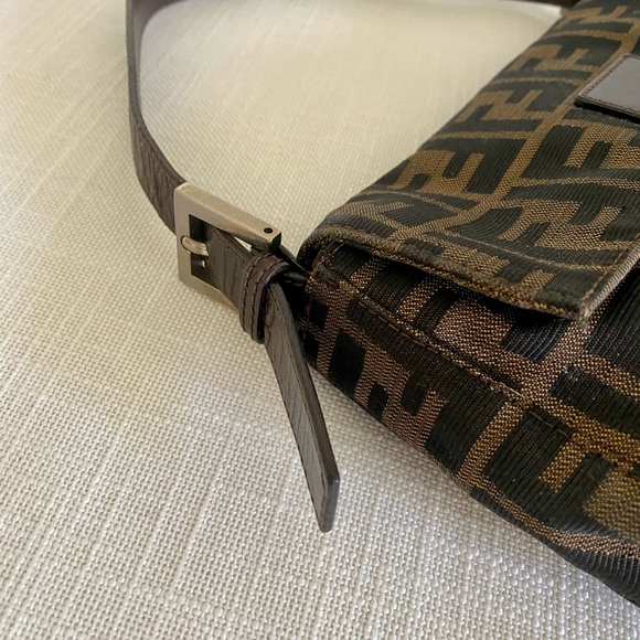 Fendi Zucca Baguette - Picture 3 of 10